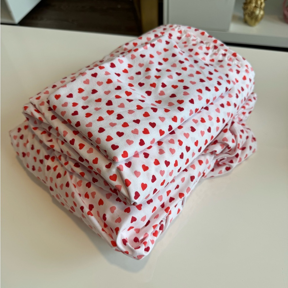 Heart Patterned Sheet Set